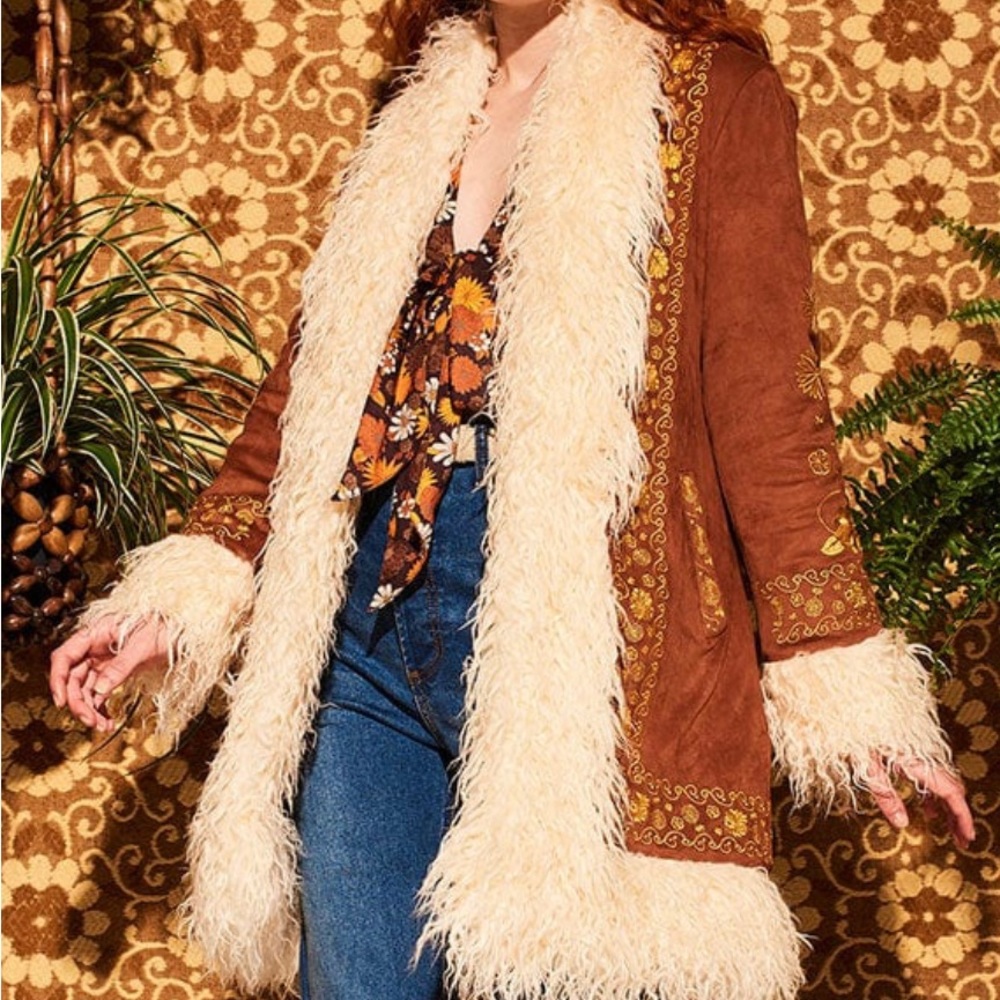 Hippieshake Breaking Hearts Brown Embroidered Penny Lane Coat. Size small